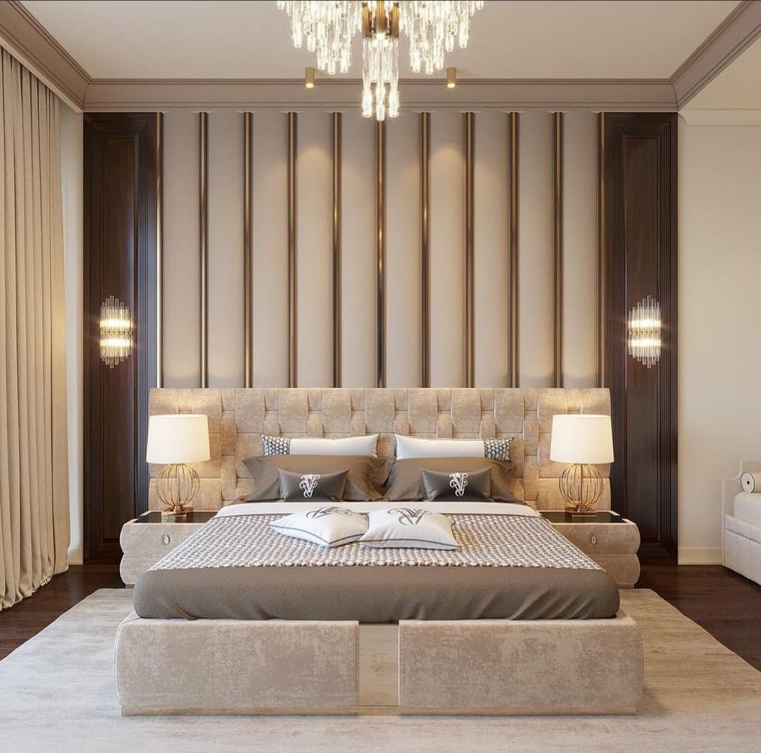 Suíte com cabeceira estofada e cortinas